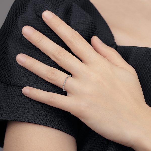 14KW Diamond-cut Textured Rope Band Ring - Image 2