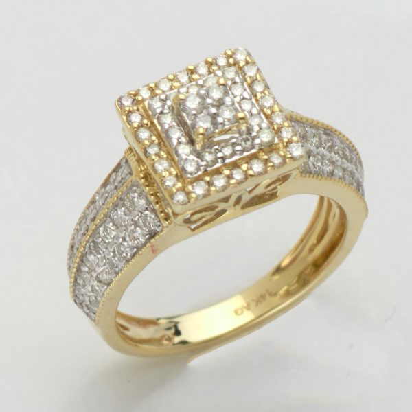 14KY 1.10CTW DIAMOND SQUARE CLUSTER RING