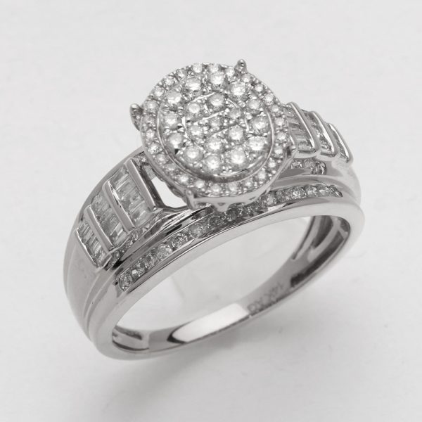 14KW 0.75CTW DIAMOND OVAL CLUSTER RING