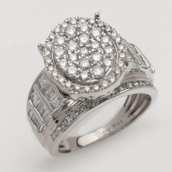 14KW 1.80CTW DIAMOND OVAL CLUSTER RING