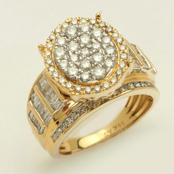 14KY 1.80CTW DIAMOND OVAL CLUSTER RING