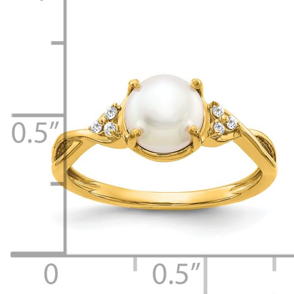 14k FWC Pearl and Diamond Ring - Image 2