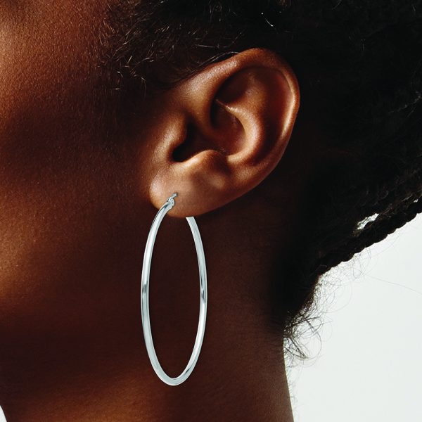 10K White Gold Polished 2mm Tube Hoop Earrings - Image 3