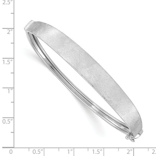 14k White Gold Satin Finish Graduated Hinged Bangle - Image 2