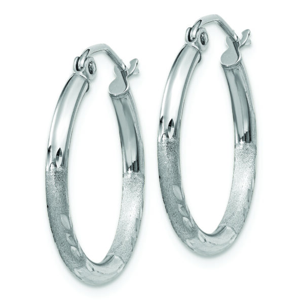 14k White Gold Satin and Diamond-cut 2mm Round Hoop Earrings - Image 2