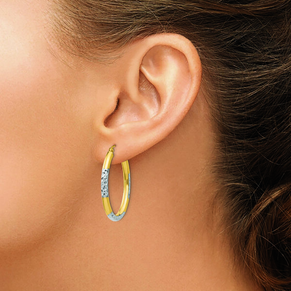 14K w/ White Rhodium 3mm Diamond Cut Oval Hollow Hoop Earrings - Image 3