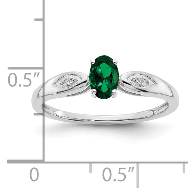 14k White Gold Emerald and Diamond Ring - Image 3